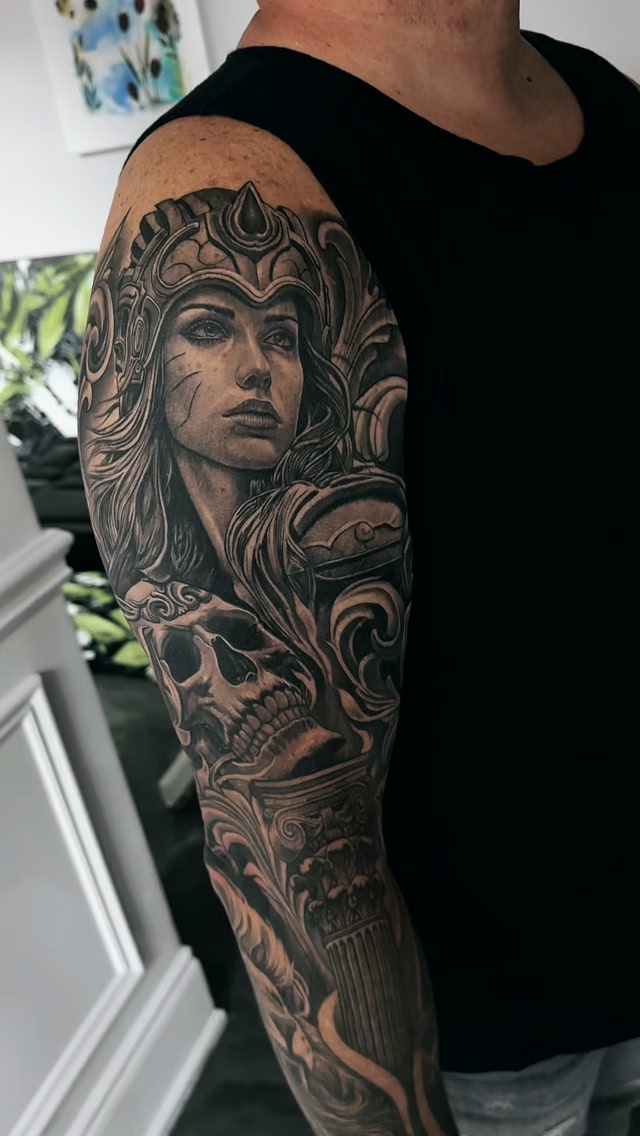 ️ Fully Healed Sleeve , Details ️ 📲 Text “LOCO” to (905)793-2263 for ...