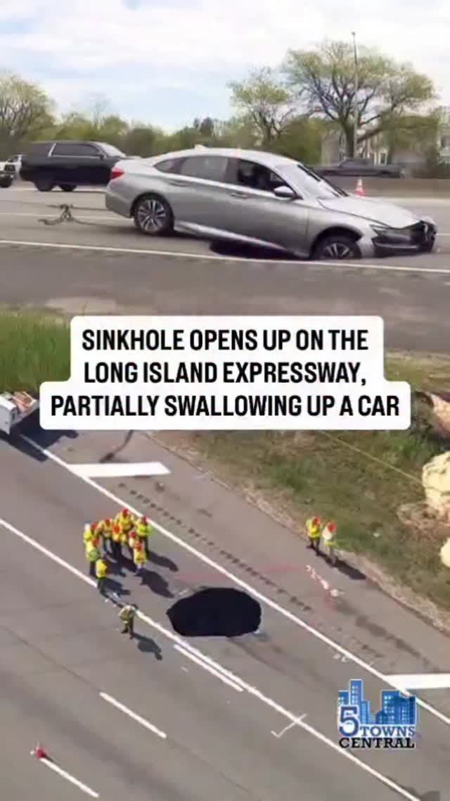 陥没孔/Sinkhole LEA 😲 Wild Footage: A large sinkhole opened Thursday afternoon on the