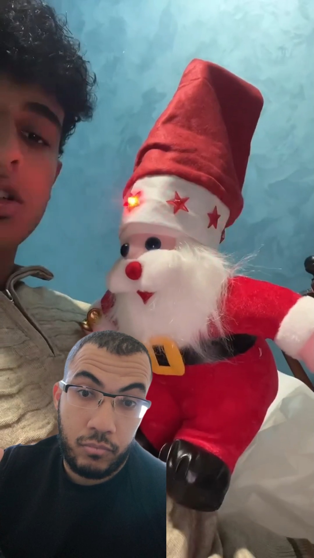 رمضان في الكريسماس 😂😂😂😂 #snowar #fyp #foryoupage #اكسبلور #fybシviral ...