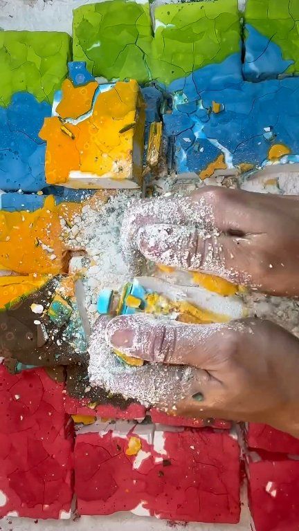 😍COLORFUL VIBRANT DYED CHALK CRUSH😍||GYM CHALK CRUSH || ODDLY ...