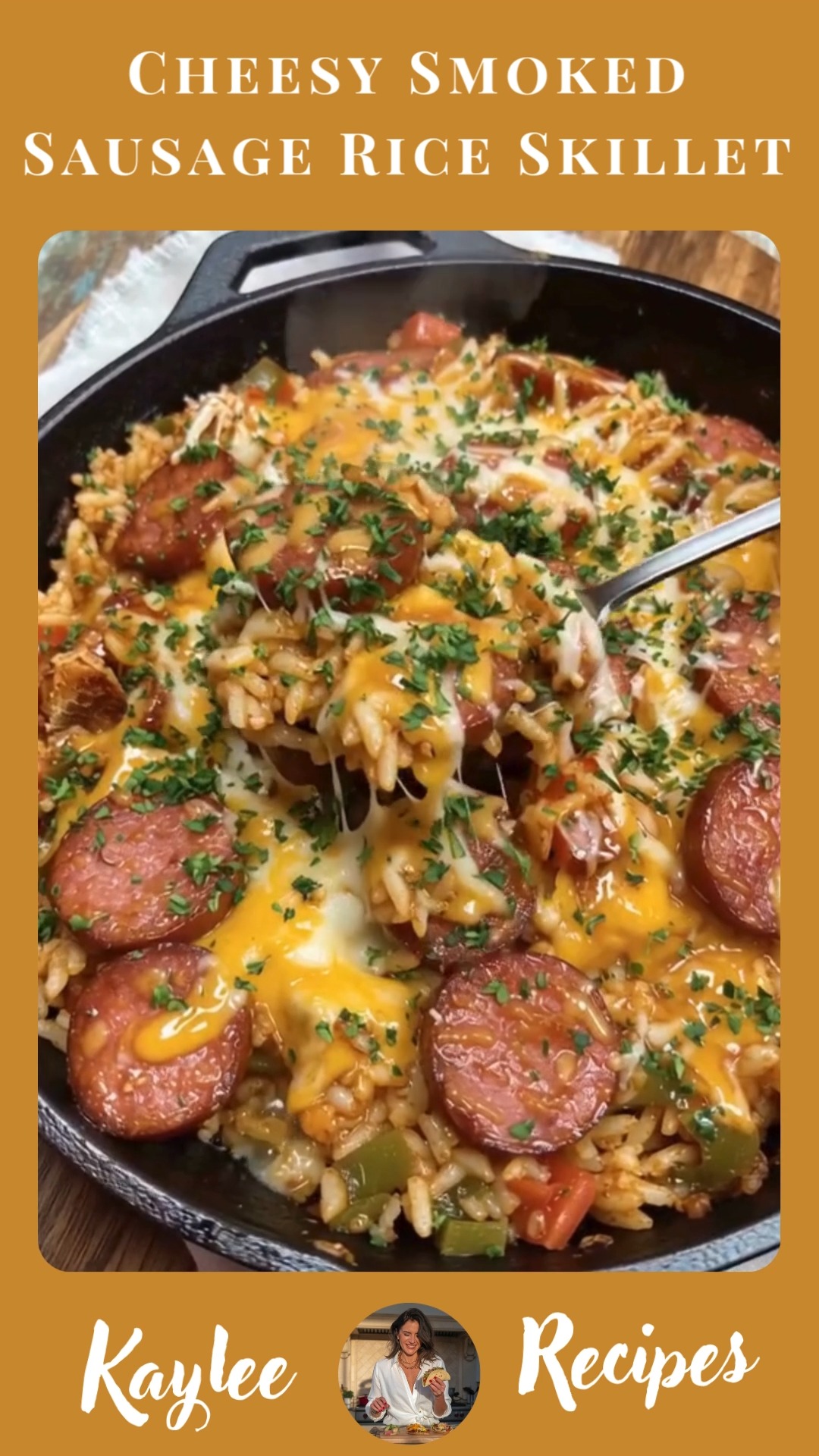 🧀 Cheesy Smoked Sausage Rice Skillet 🍚🔥 Ingredients 📝 14 oz smoked ...