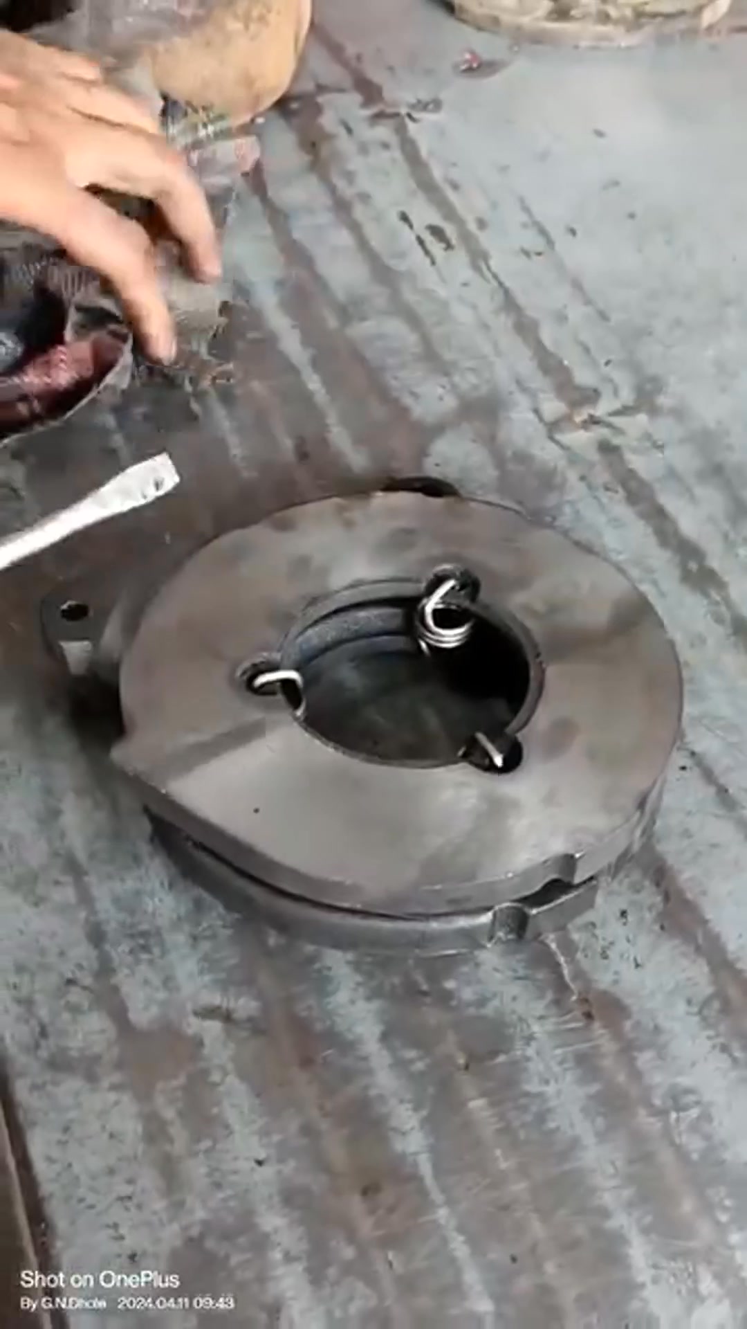 Break plate spring Reelsll 🔥#Reels #repair #auto #tipoftheday #reels # ...