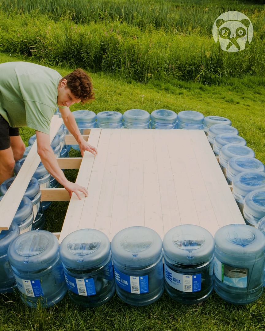 Recycling plastic to build a raft⛵ | Superfellas | Facebook