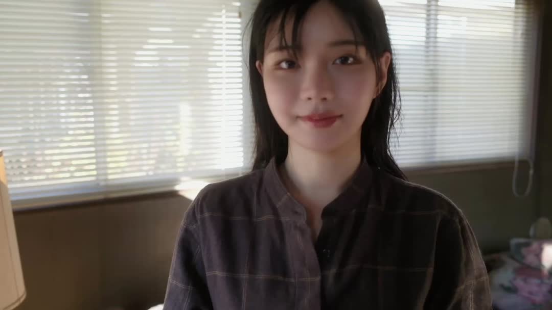 穂波あみ デジタル写真集『REALISM』好評発売中！ インタビューは