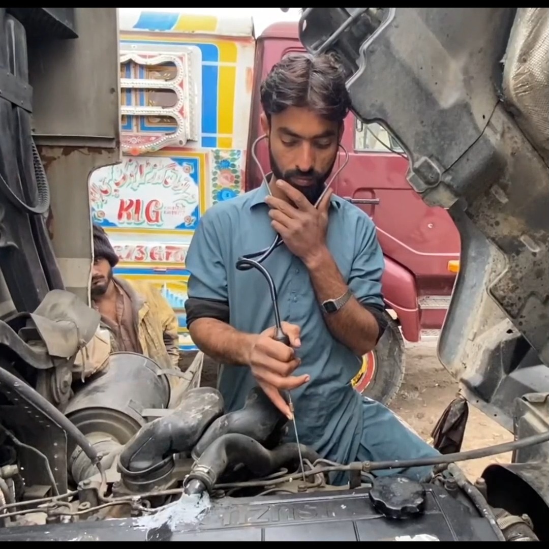 How to diagnose Diesel Engine making strange sounds | Isuzu FTR