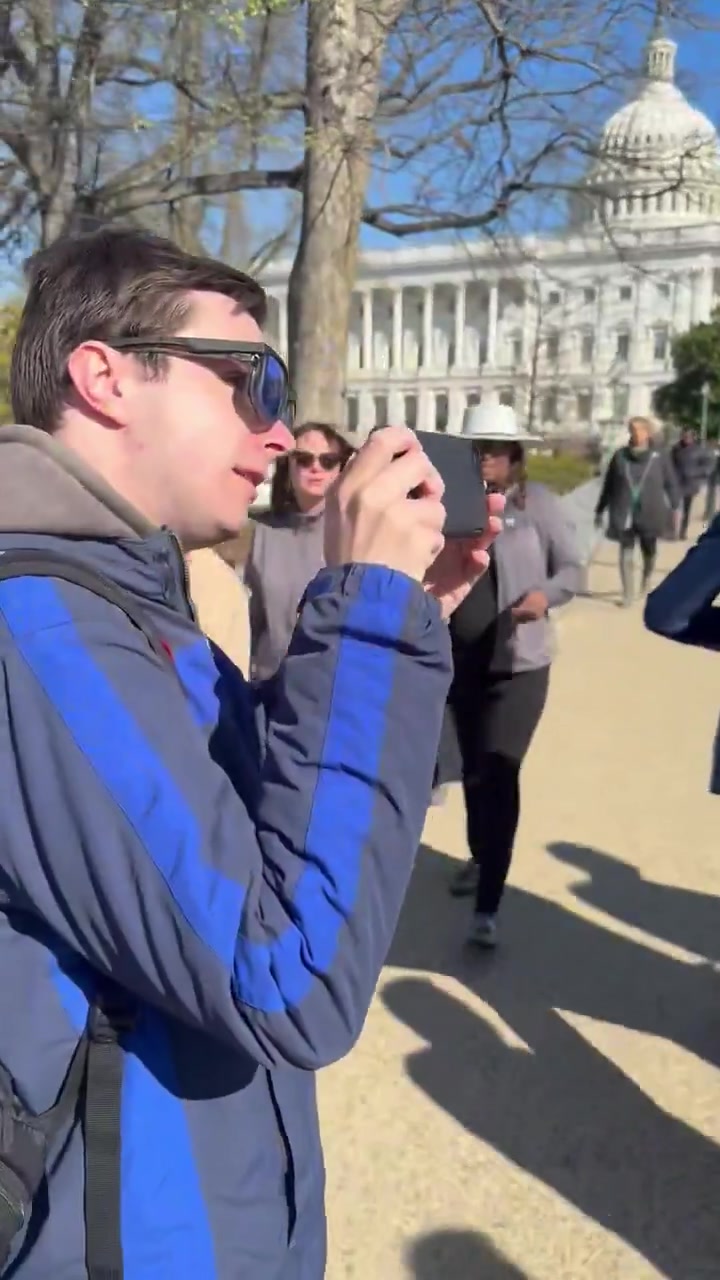 #New Must Watch 😂😂 A reporter decided to ambush Rep. Tim Burchett while ...