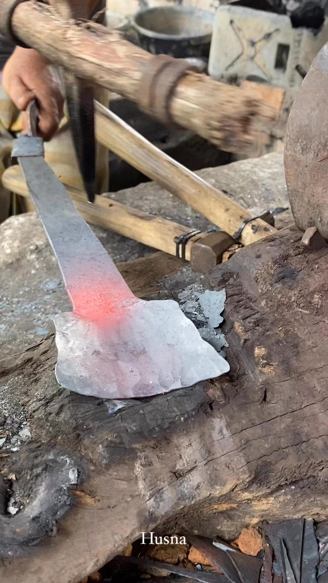 making a crowbar farming tool using traditional methods #blcksmith # ...