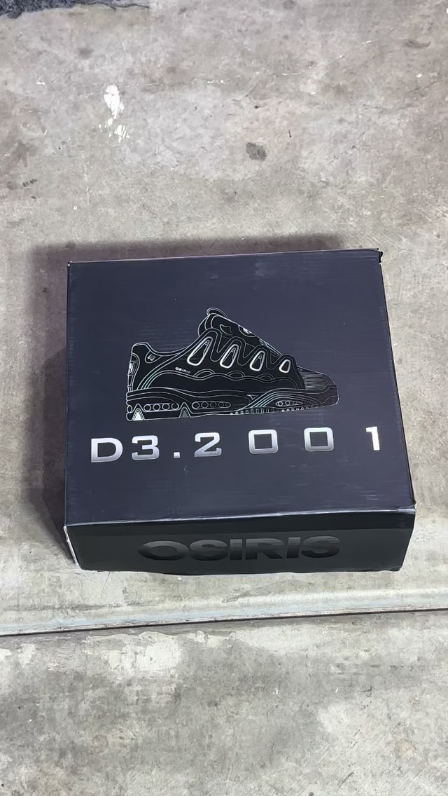 D32001 25 years / white / silver #unboxing Get them before they