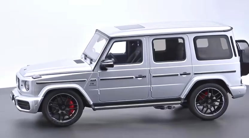 New versions of Mercedes-Benz G63 AMG 6x6 are coming, first one is
