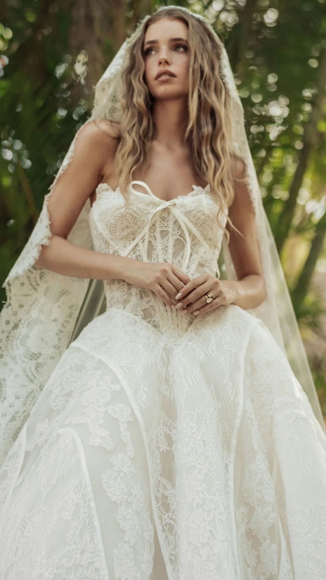 “The kind of gown that reminds you why you fell in love with designing in the first place.” When this is how Hayley Paige describes a dress, there’s no doubt it’s one you have to see for yourself. 🫶🏼, 