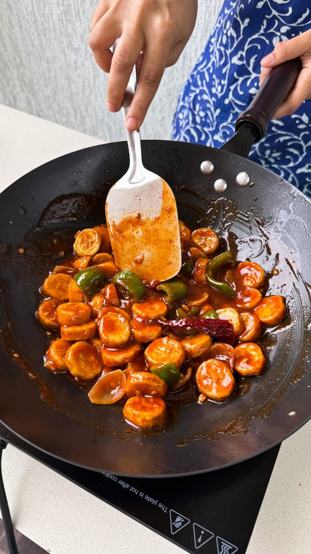 Innovative Raw Banana Chilli Recipe 👇🏻 Raw banana or plantain chilli is ...