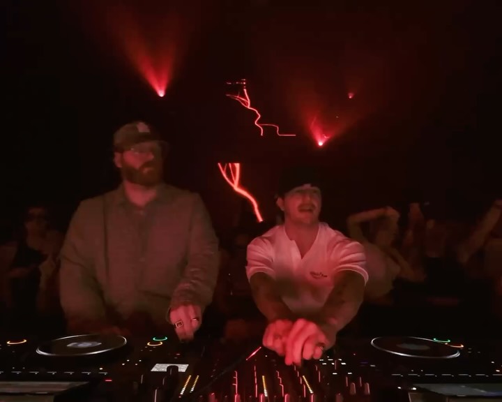 MENTAL TIME PLAYING MUSIC IN THE US OF AAAAA THE TRIP - BODY TALK