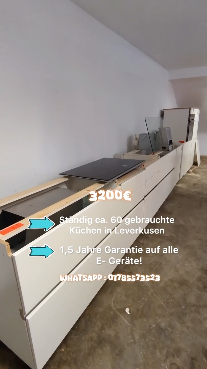 🤗Diese Küchenzeile in Altweiß-Glanz hat folgende Bestandteile:, ・5 Unterschranke, • 3 Halbhohe Schränke : 3x 60, • Ohne Oberschränke, • 1 NEFF Hochbackofen autark, • 1 NEFF Induktionskochfeld autark,