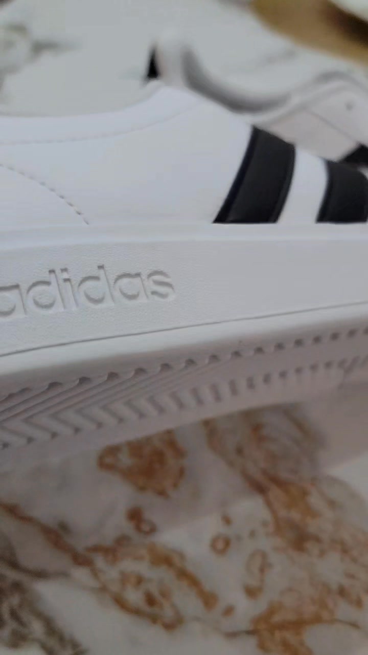ナイキ ショックスTL 26.5cm ADIDAS NEO COURTMASTER‼️ Talla: Eu 43.5, Cm 27.5 📲62527176