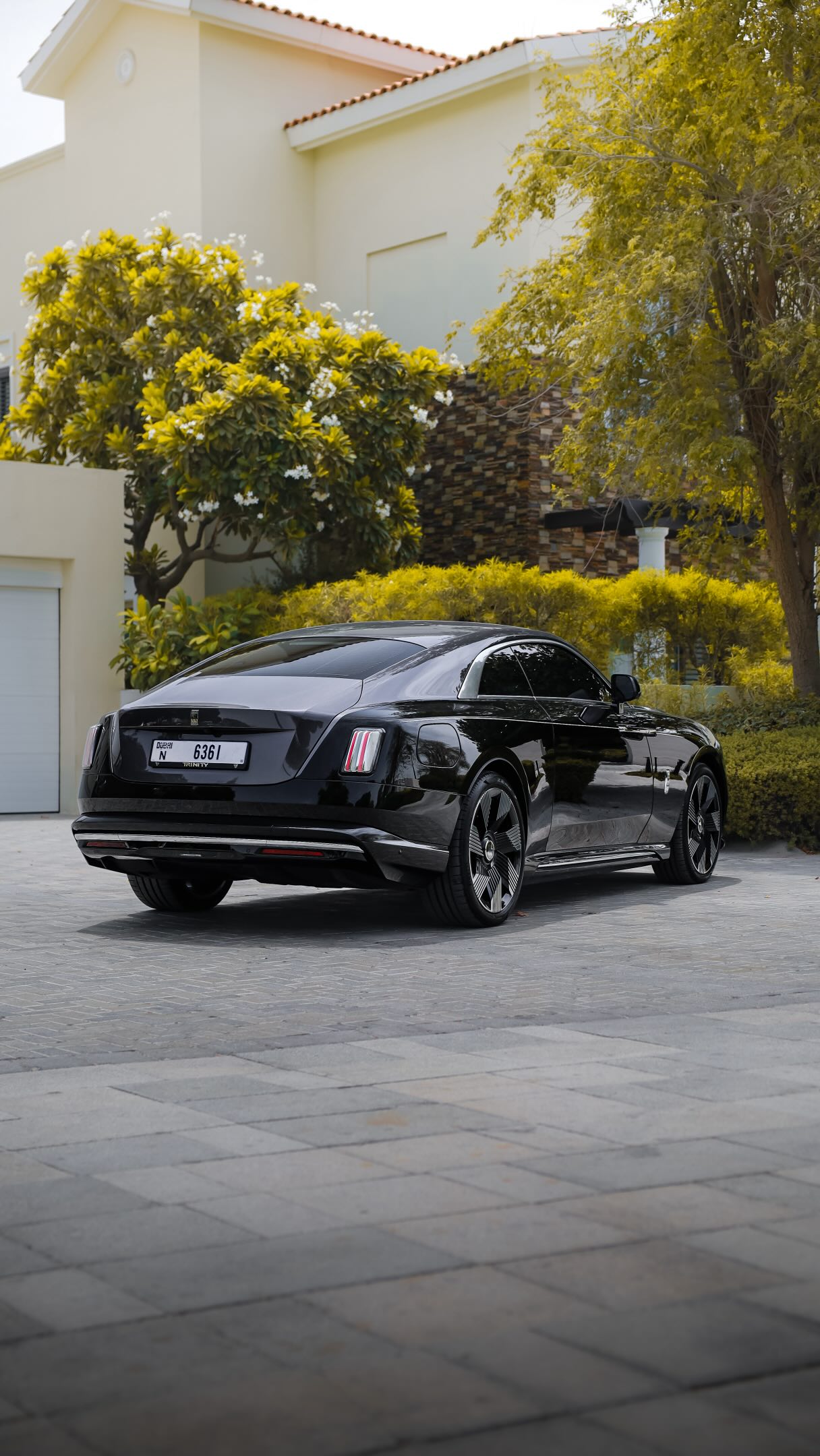 Seen the exclusive ROLLS-ROYCE presentation box!? 📦 | Shmee150