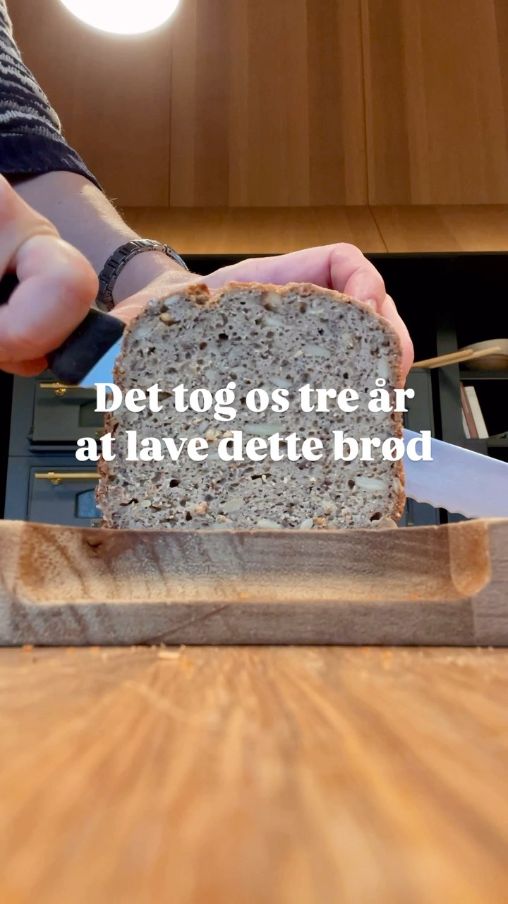 Vi har længe haft en drøm om at lave et glutenfrit ”rugbrød”. Altså et ...