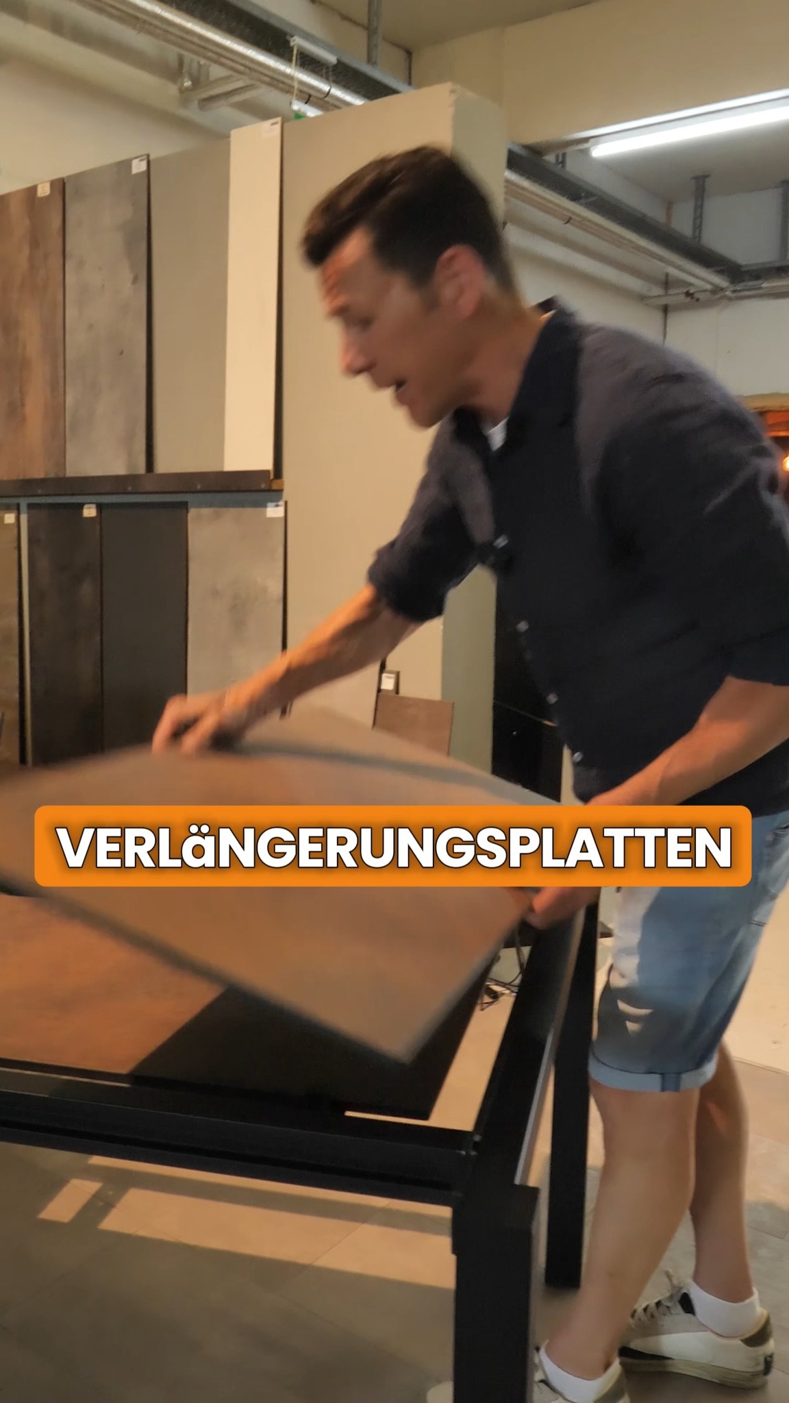 Mehr Platz, wenn Ihr ihn braucht., Unsere größenverstellbaren Gartentische passen sich flexibel an jede Situation an. Im Alltag kompakt und platzsparend, bei Besuch im Handumdrehen erweitert