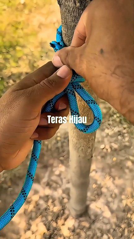 How to tie a knot, this is the process #node #rope #knot #simple_knot # ...