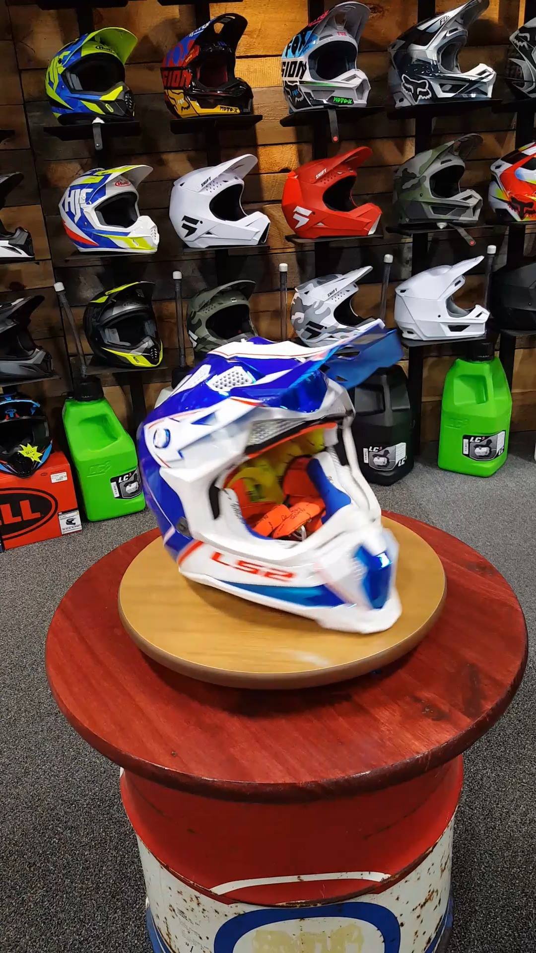 ls2 blue white helmet 2019 FF910 ADVANT II TRIPLE RED The LS2 Stream II Vintage Full Face Helmet is a great option for those looking for a stylish and feature LS2 Assault Racer Helmet CLOSEOUT