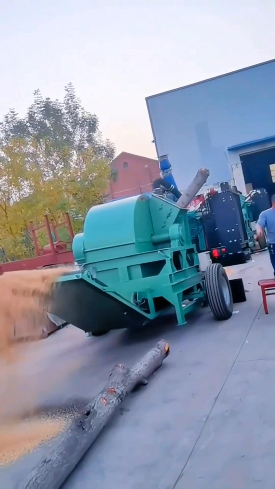 Chipping machine, also known as wood slicer, is a specialized equipment ...