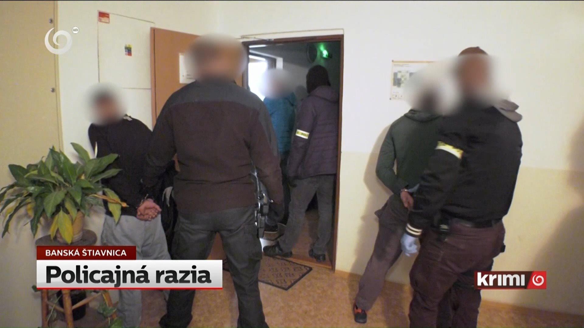Policajná razia | Drogová razia na strednom Slovensku. V paneláku ...