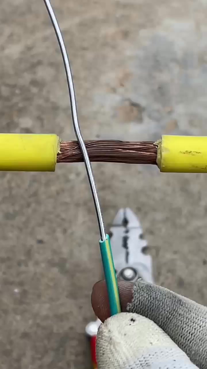 Perfect Wire Connection Every Time! ⚡️ #DIY #TechTips #Engineering
