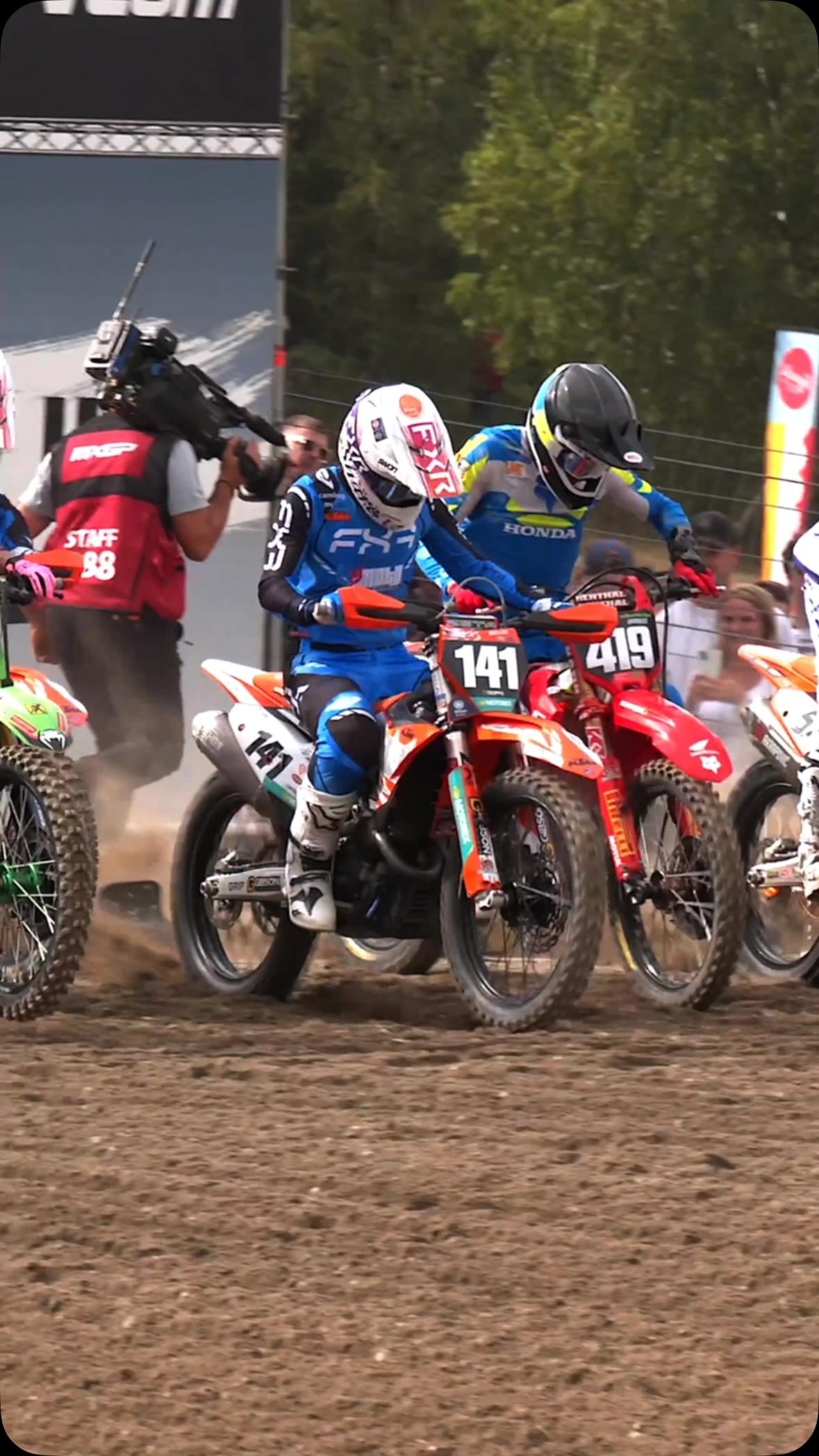 RAW Cats 🐈 @bergerholzbaugmbh @ktm_official