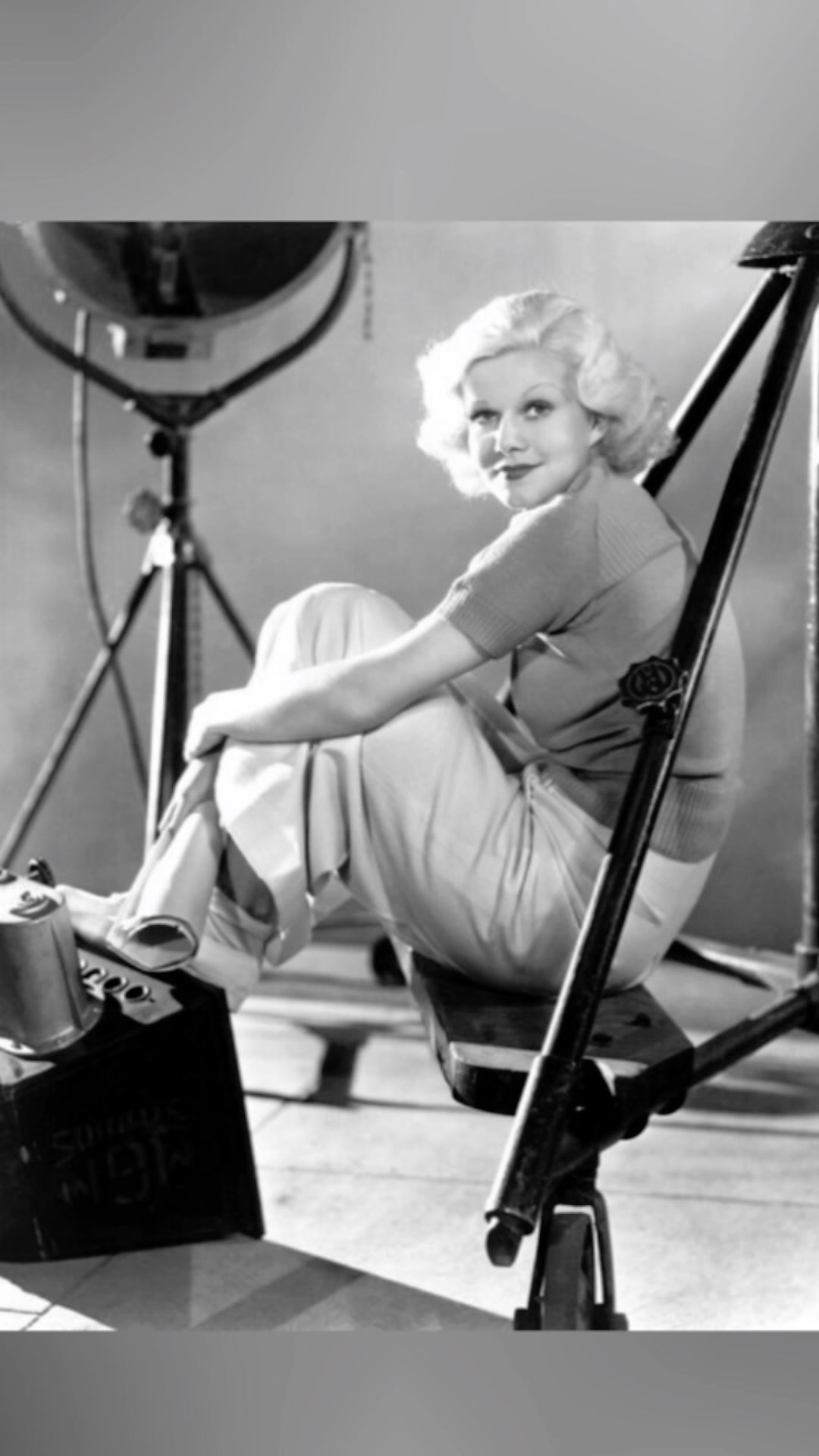 Blonde Bombshell: Jean Harlow (1911–1937) With her platinum hair
