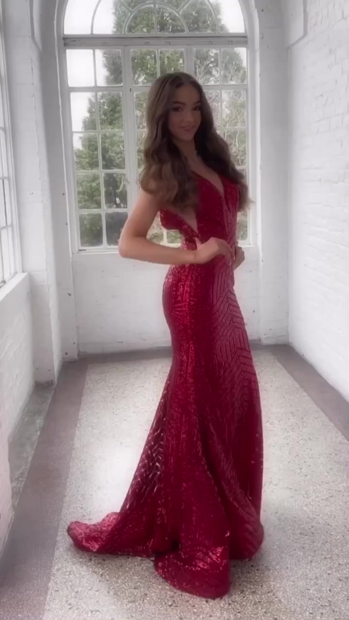 Red but make it the prom dress version ️‍🔥 #reddress #dress #love # ...