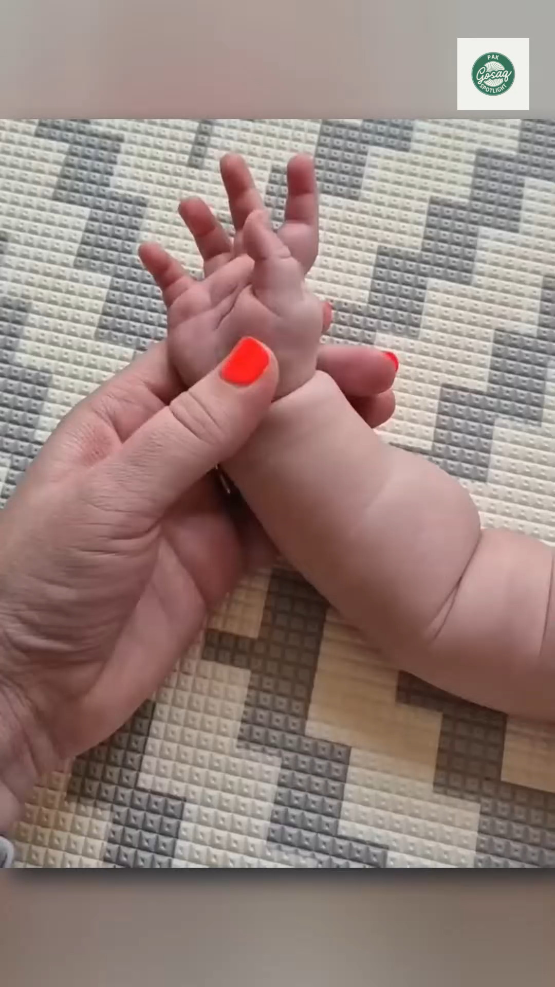 👶 Why Babies Grab Your Finger Without Meaning To! #BabyReflex # ...