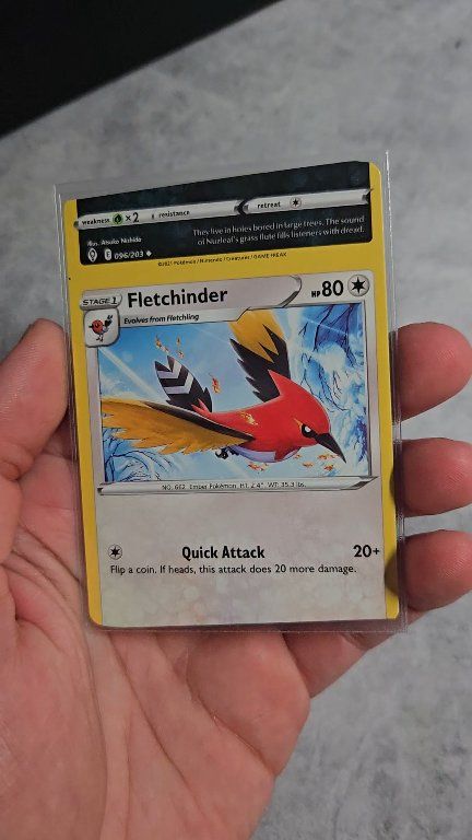 pokemon cards fletchinder 31/236 Reverse Holo Stage 1 I've owned this card three