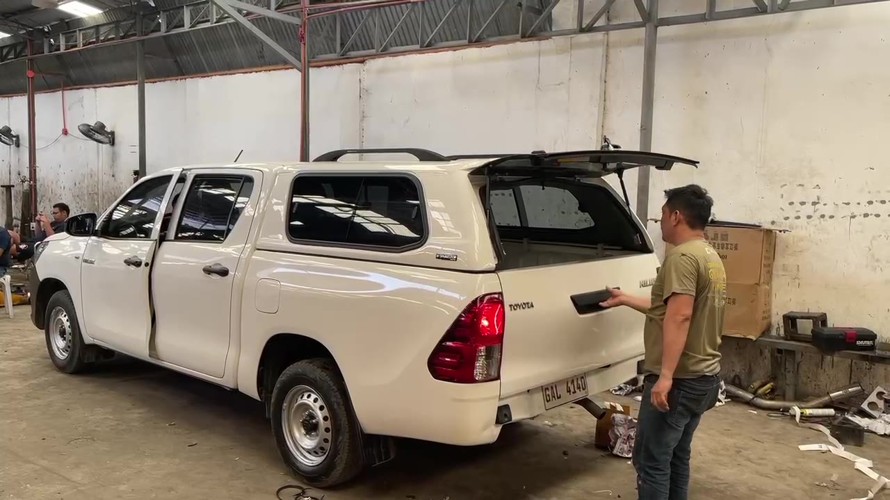 Smarttop Canopy installed on this Toyota Hilux Revo 