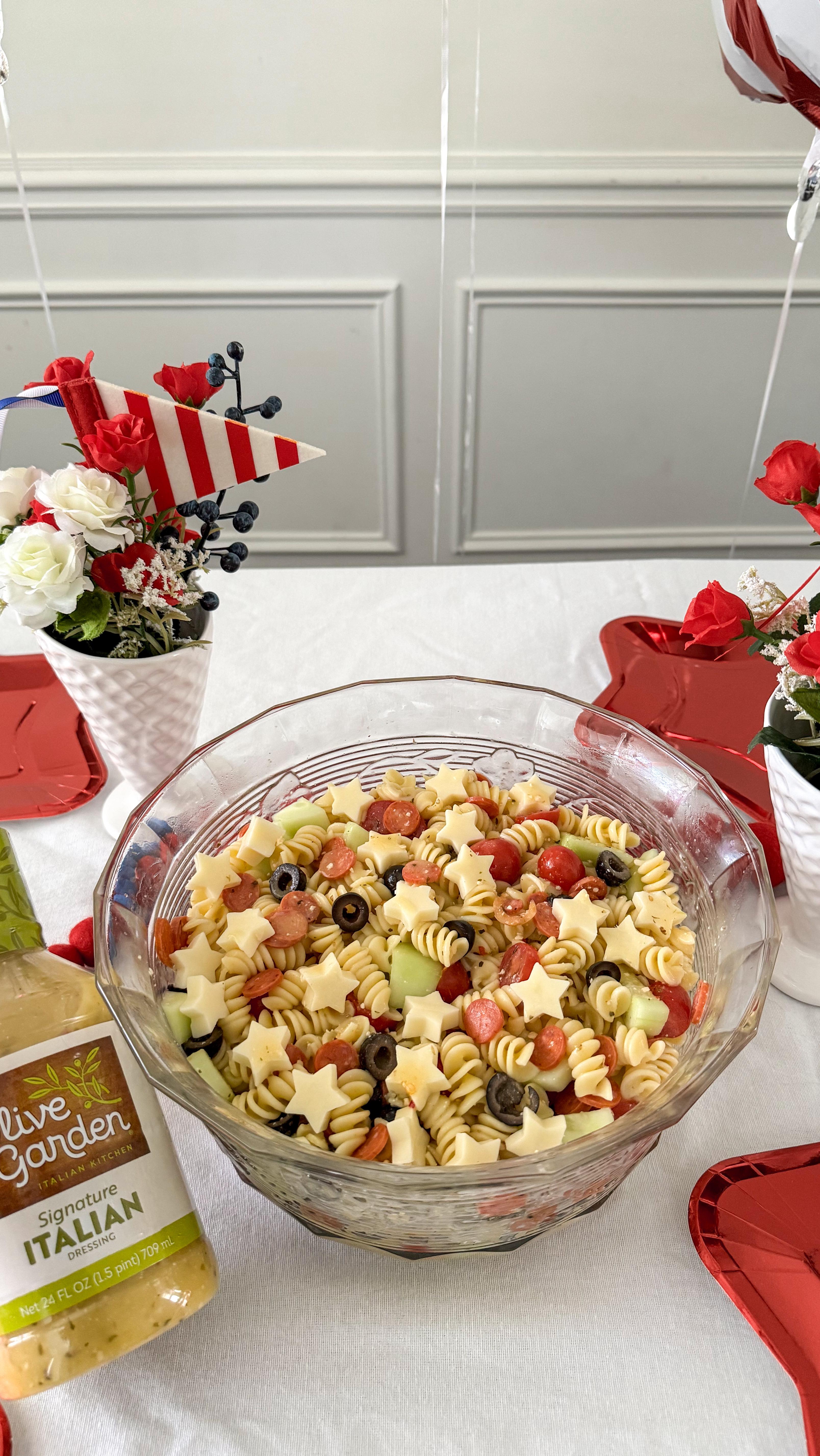 Olive Garden Zesty Italian dressing is a must try flavorful pasta salad for your summer gatherings! ☀️😍 Type “recipe” for the full list of ingredients and tips 🤗 Using our favorite Olive