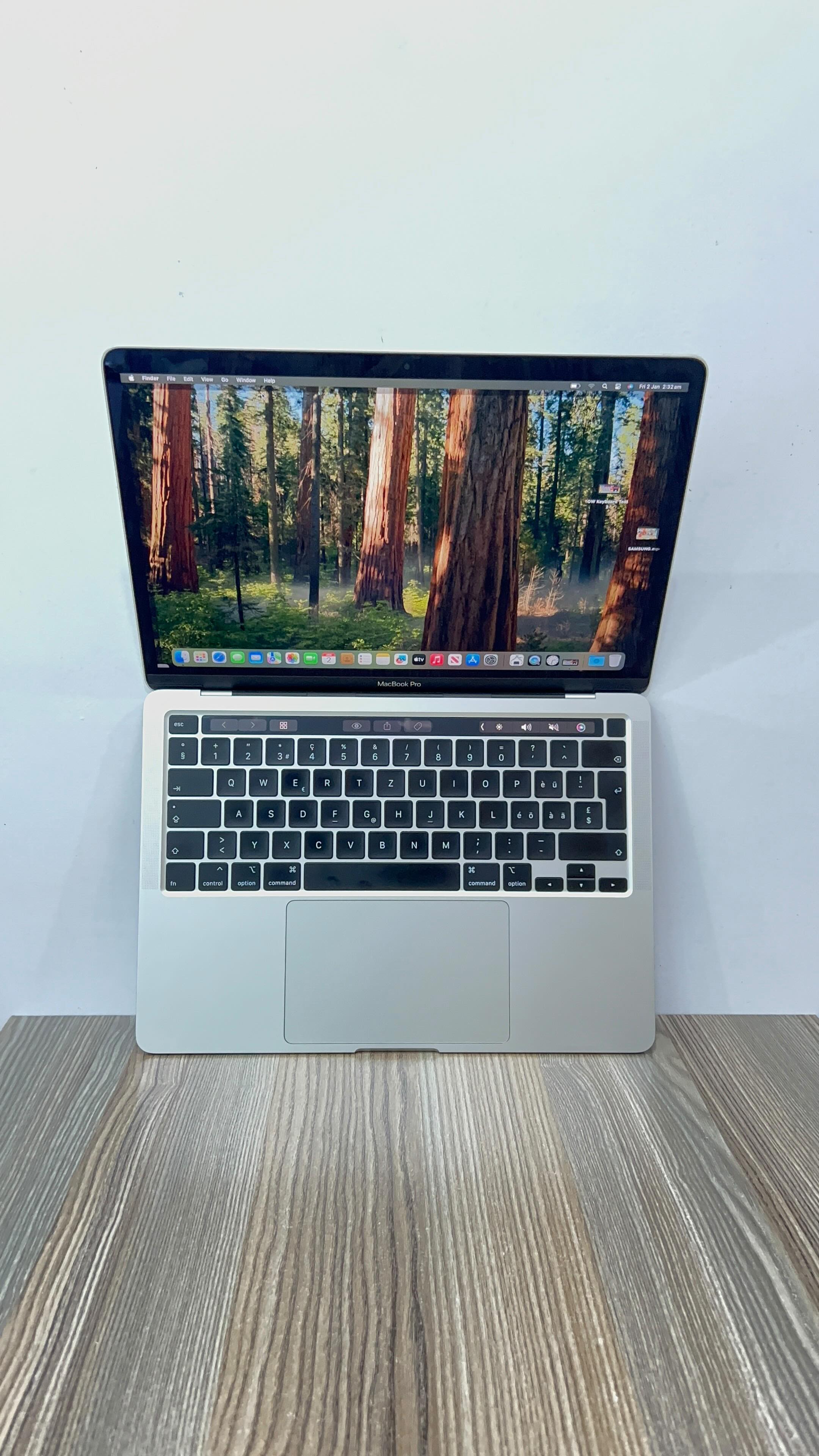MacBook Pro 13-inch (2020) | Intel Core i7 | 32GB RAM | 512GB SSD 