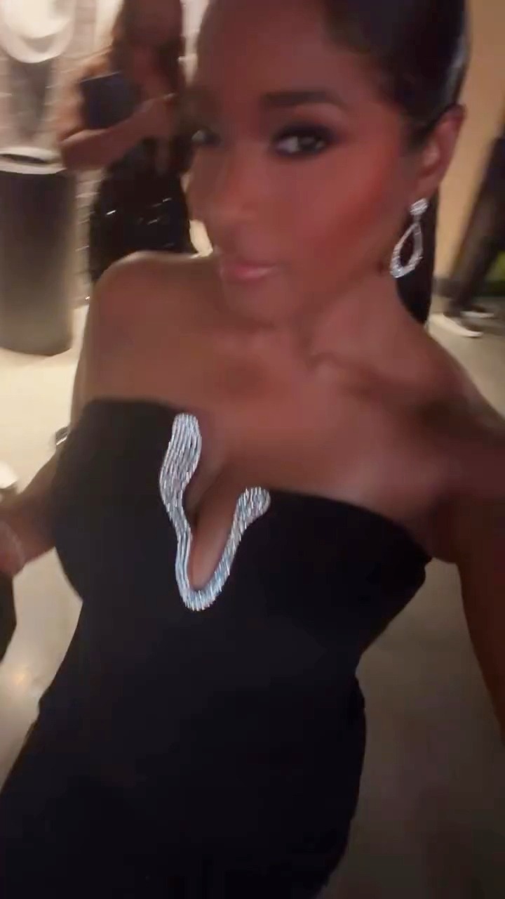 toya wright black dress Wright's Tie Red Carpet Look Witches_&_Wizards