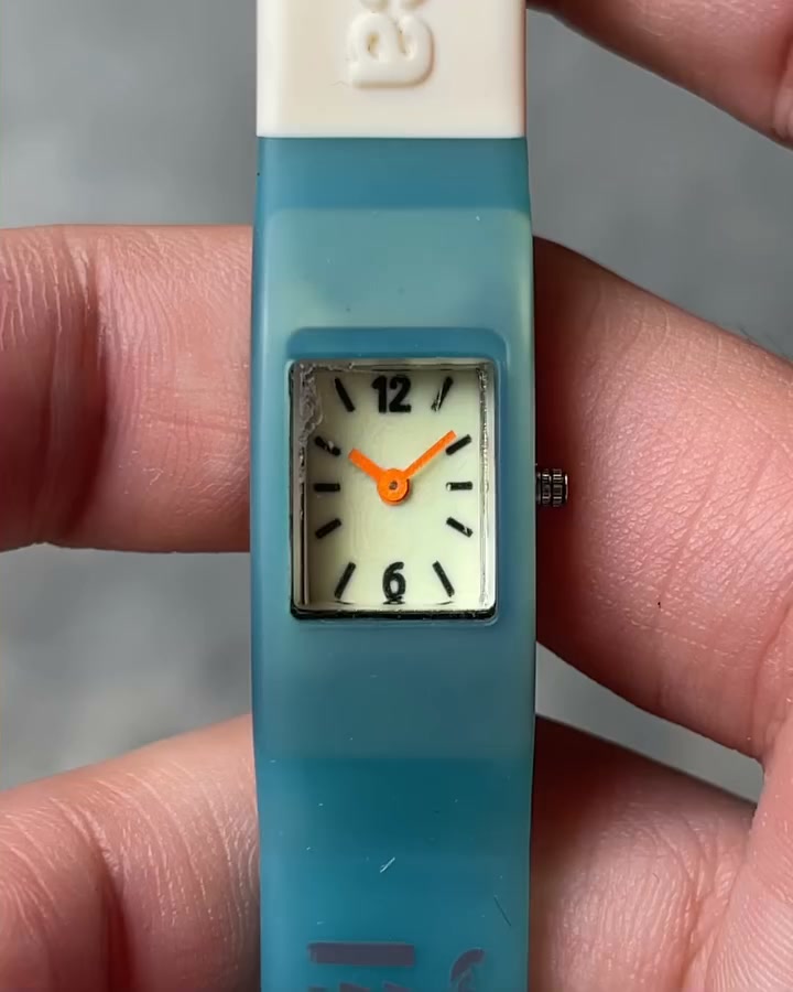 🌠 CABANE de ZUCCa DRAGON MUSTACHE TOOTHBRUSH VINTAGE QUARTZ WATCH