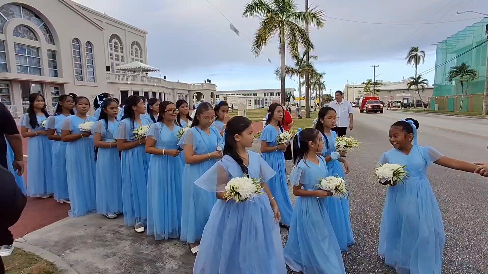 Hundreds of faithful from Archdiocese of Agana parishes, schools ...