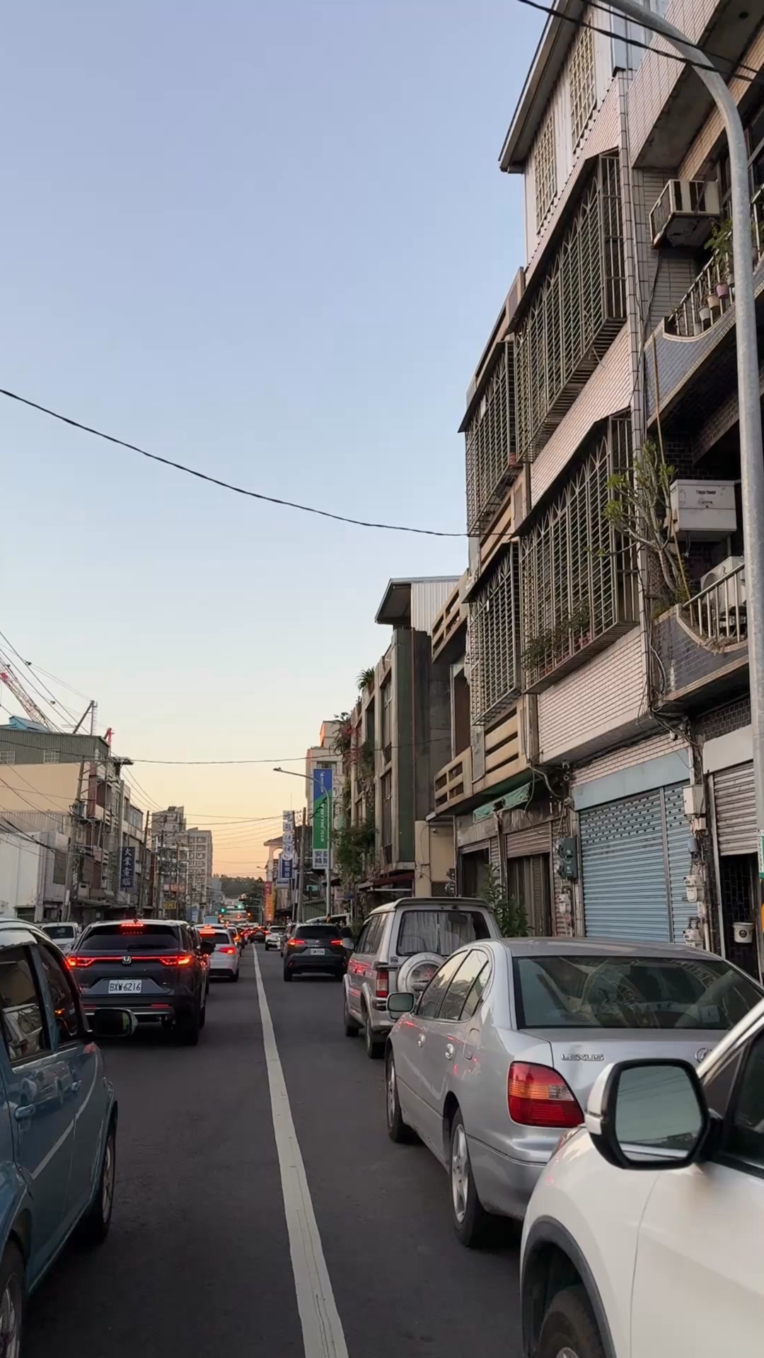 全台首創 特濃「醇濃雞湯」搭配 無限量豬、牛、羊「原肉片」、雞肉、火鍋料、鮮蔬、熟食、甜點、飲料.....吃到飽來囉! 訂位網址 [https ...