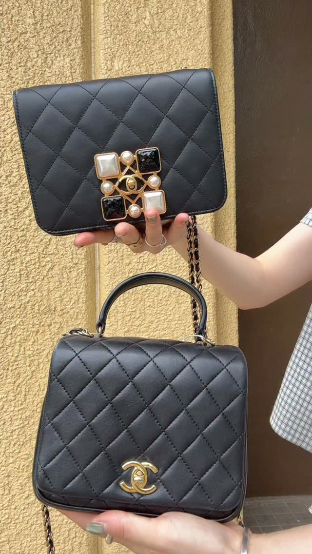 fromJapan様CHANELツーピース ふたつのブラックで魅せる、私らしいシャネルスタイル。 Two iconic