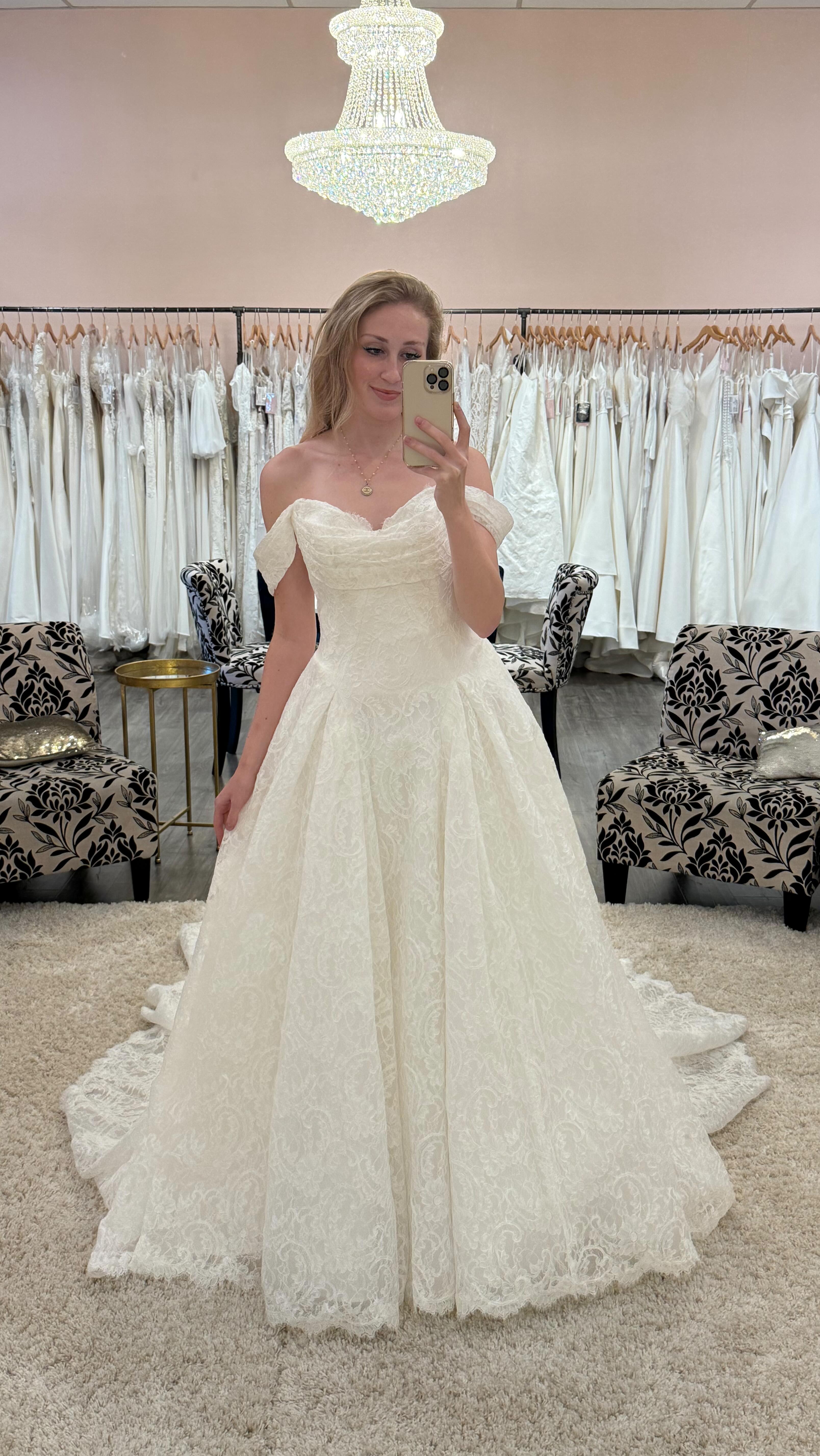 bridesmaid dresses anchorage We got what you need Alaska Brides! 🫶🏼🏹🪽, •, •, •, #andersonsbride #bridalboutique #alaskabride #alaskabridalshop #sayyestothedress | Anderson's Bride built in bra cups 85% Linen Minnie mouse first birthday Size:xxlarge