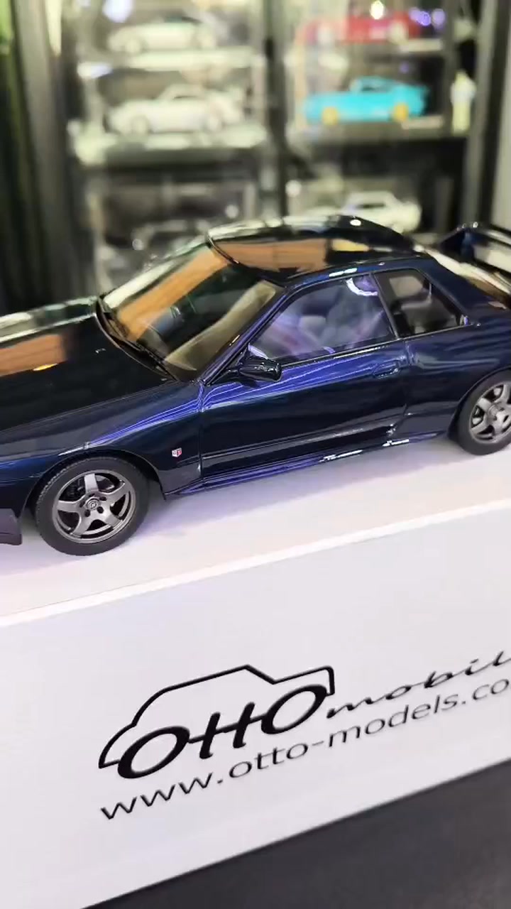 NISSAN SKYLINE GT-R (BNR32) DARK BLUE PEARL TH1 1993 1/18 (OTTO