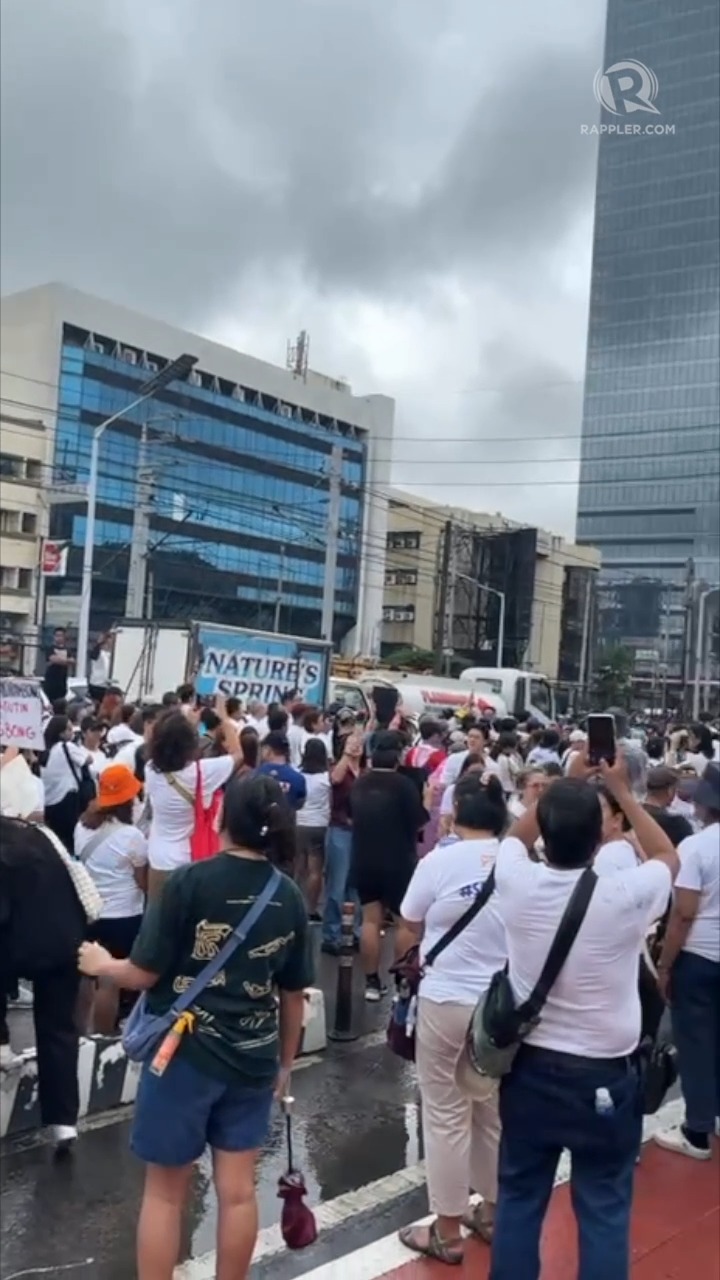‘MARCOS, DUTERTE WALANG PINAG-IBA’ WATCH: Protesters heckle the ...