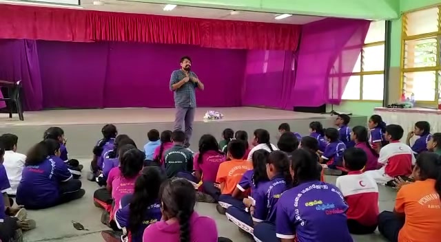 Performing team building games with SRJKT MAHAJOTHI SUNGAI PETANI KEDAH ...