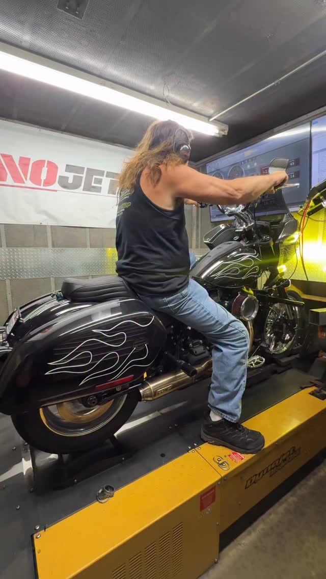 Lowrider ST with a @coneperformance exhaust 🤘 #harley #lowriderst