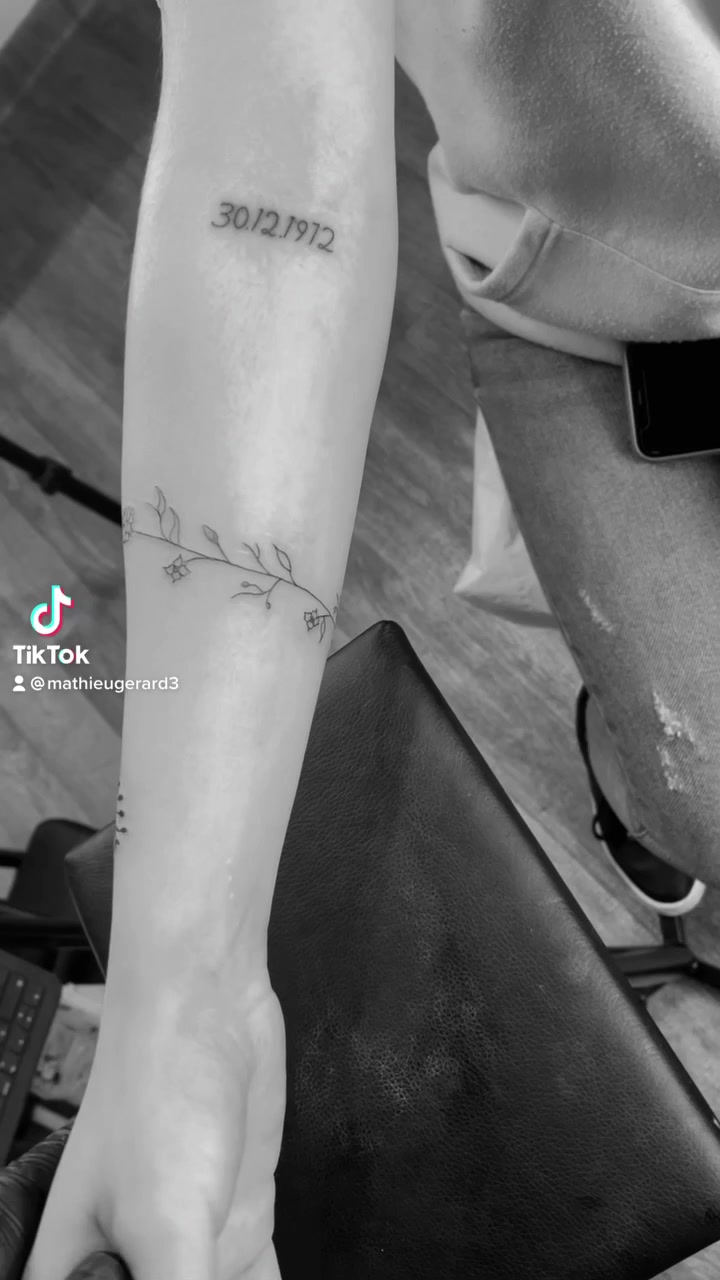 Tatouage Bracelet Fin