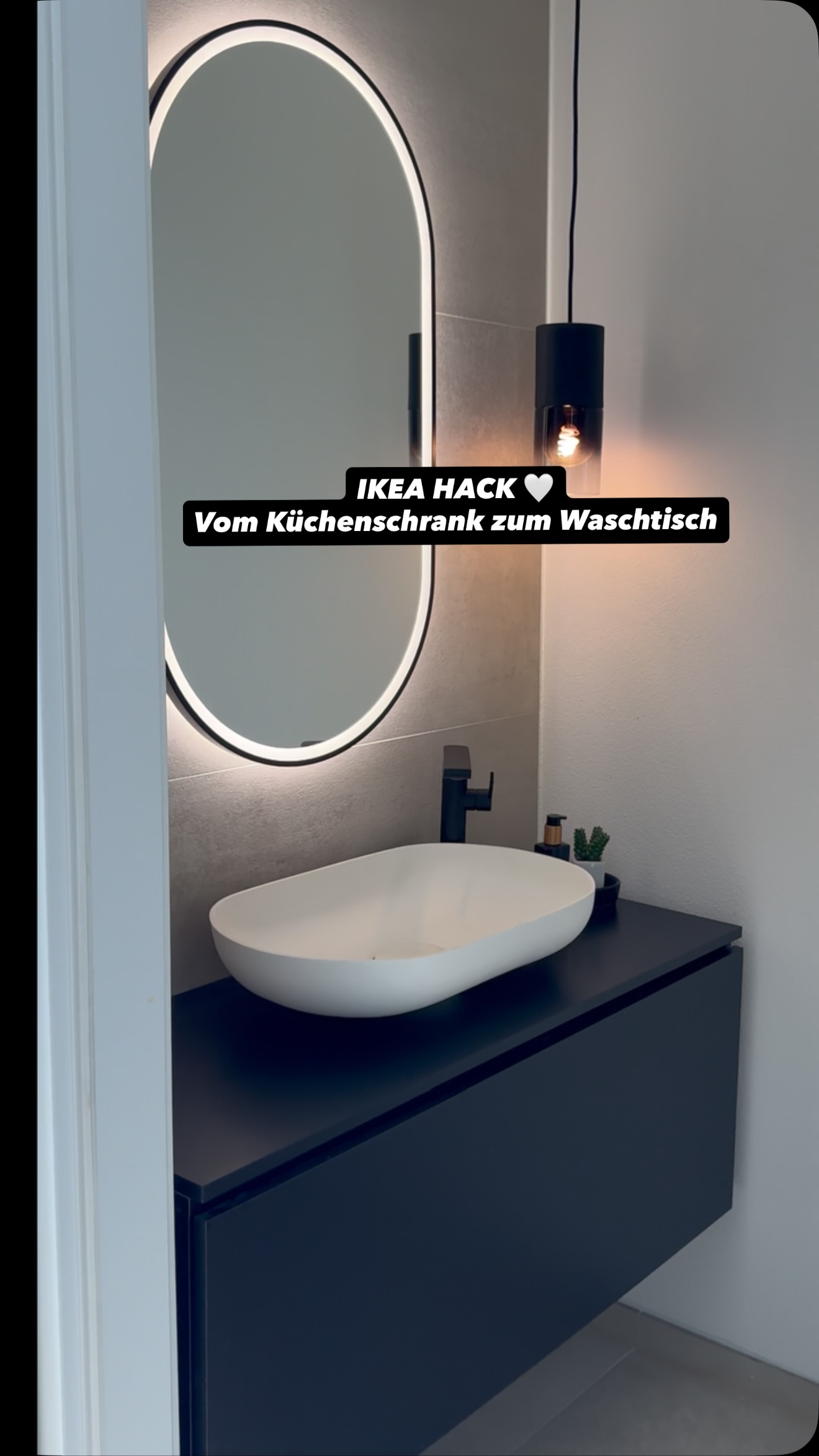 Ein IKEA-Küchenschrank als Waschtisch? 👀🤍, Für unser Gäste-WC haben wir aus METOD, KOMPLEMENT und NICKEBO einen schwebenden Waschtisch gebaut – und ich liebe das Ergebnis bis heute!, Würdet ihr