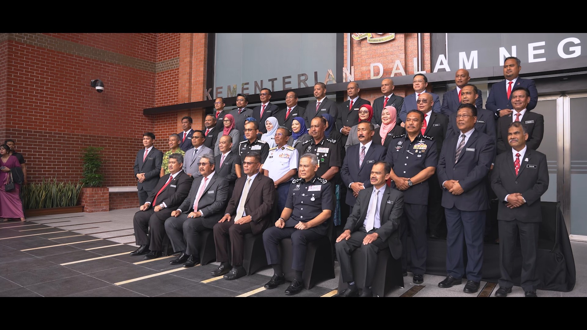 Sekalung Tahniah, Selamat Datang dan Selamat Berkhidmat diucapkan ...