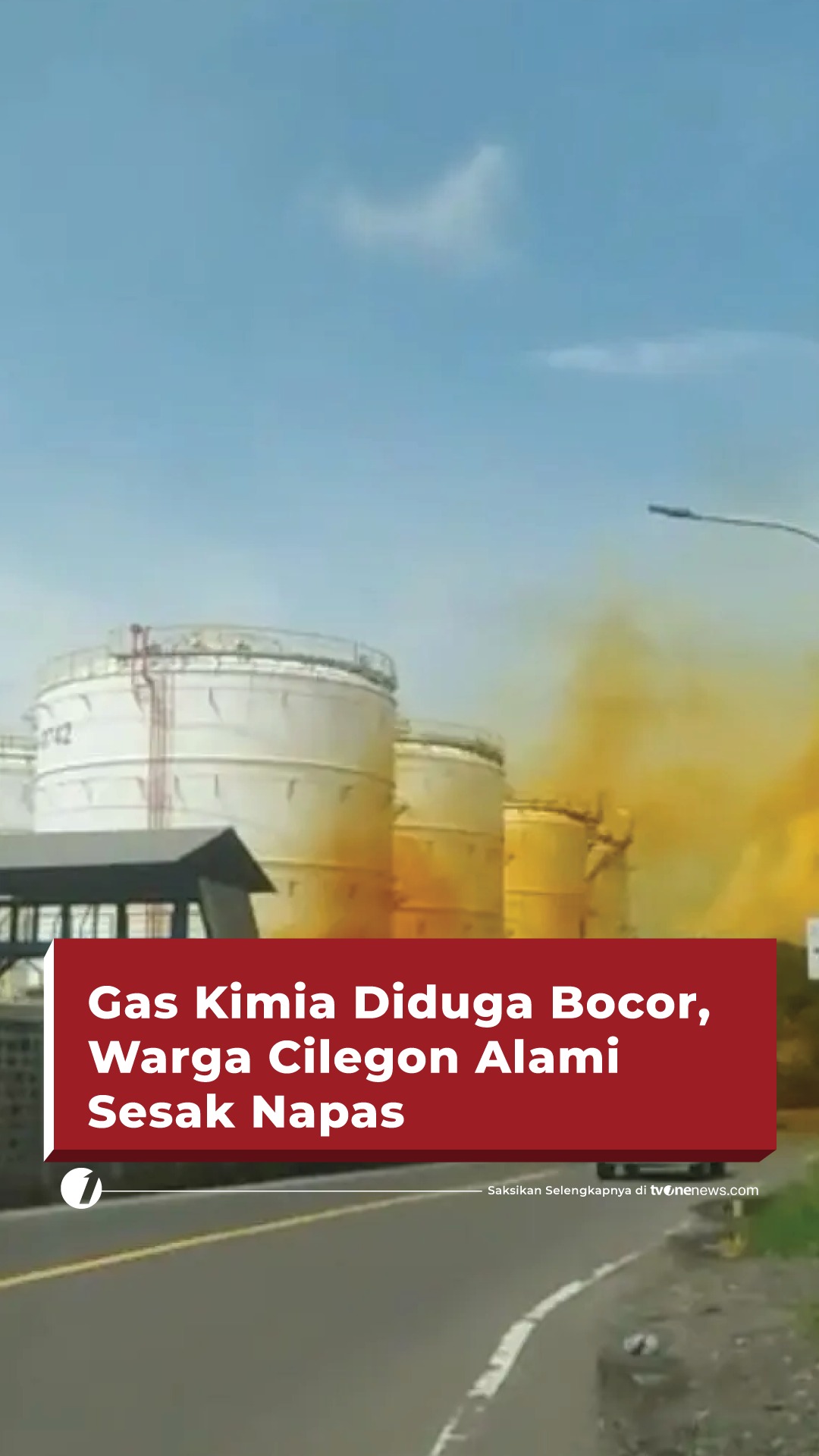 Sebuah video memperlihatkan kebocoran gas berwarna oranye yang ...