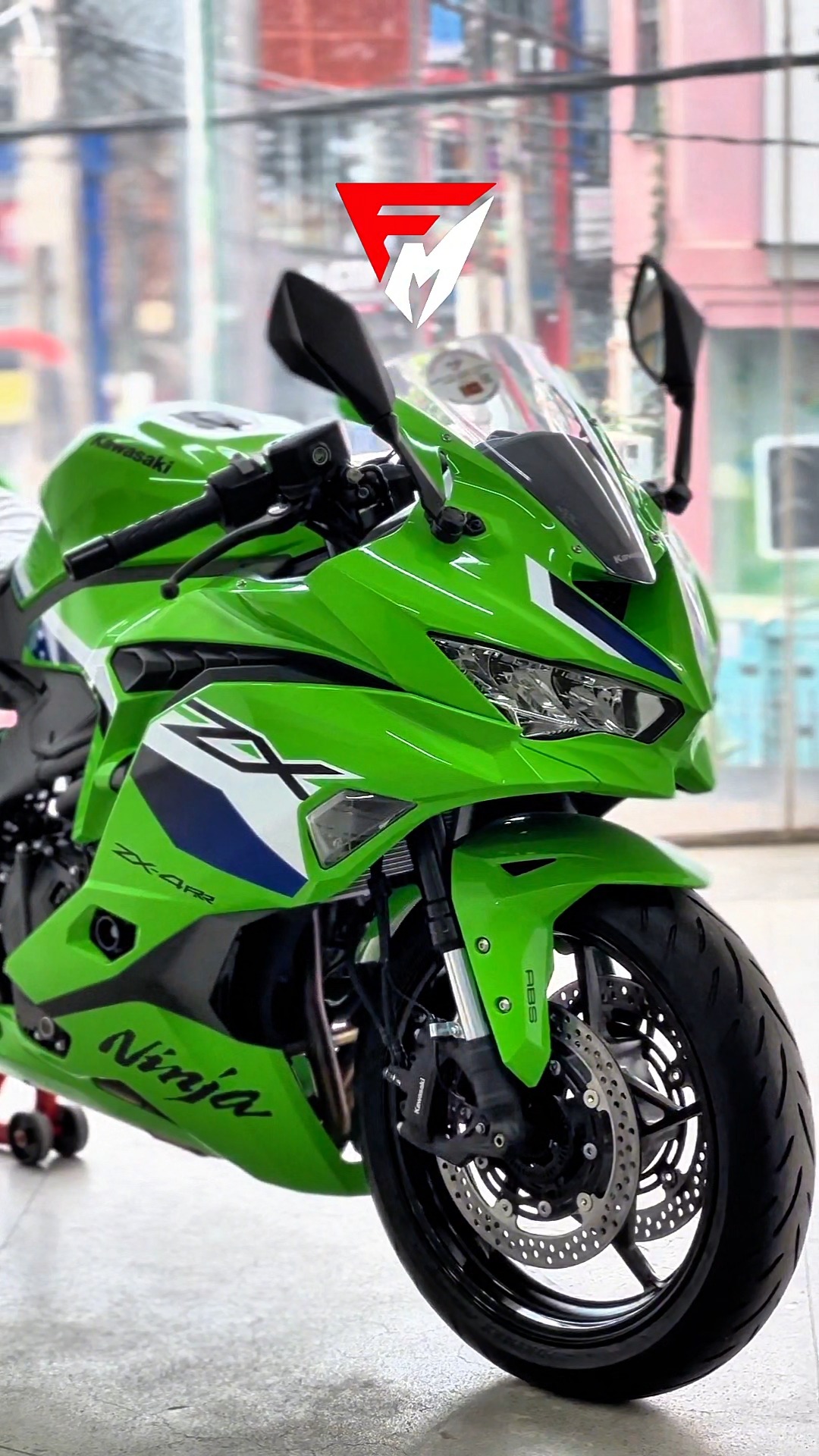 🏍️ Kawasaki ZX-4RR: Small Displacement, Big Attitude 💚 Meet the