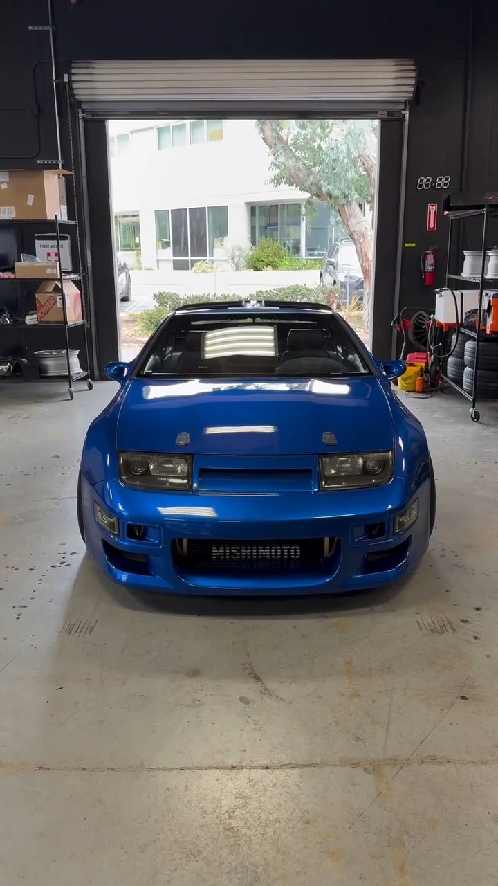 notre　ブルー32 Our Bayside Blue 700HP SR-20 swapped Nissan 300zx | throtl
